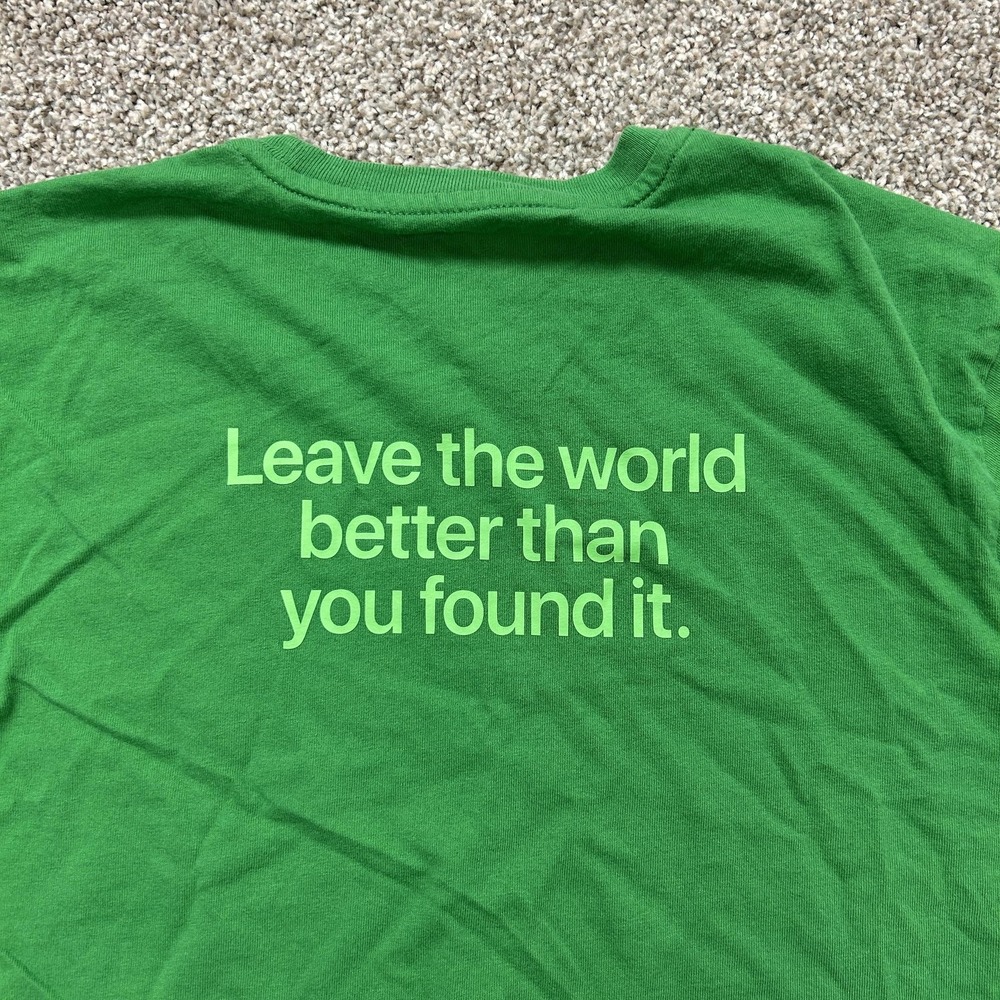 Apple Shirt Mens Small Green Leave The World Better Eco Graphic Tee T-Shirt - Picture 4 of 7